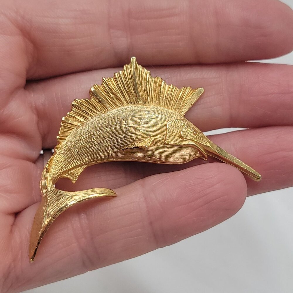 Vintage Gold-Tone Sailfish Brooch Pin Nautical Theme Jewelry Gift 2" - Picture 10 of 10